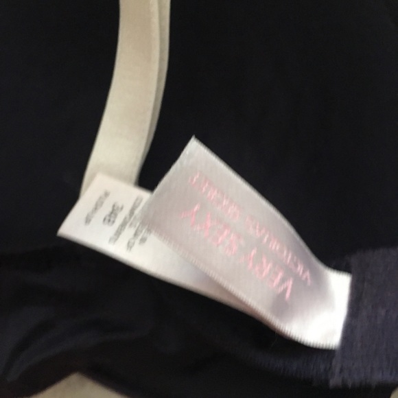 Victoria’s Secret Very Sexy Push Up 34b - Picture 4 of 4